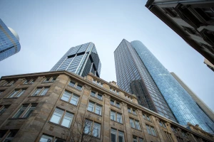 Materiały i mechanizmy łóżek składanych — co wpływa na komfort i żywotność